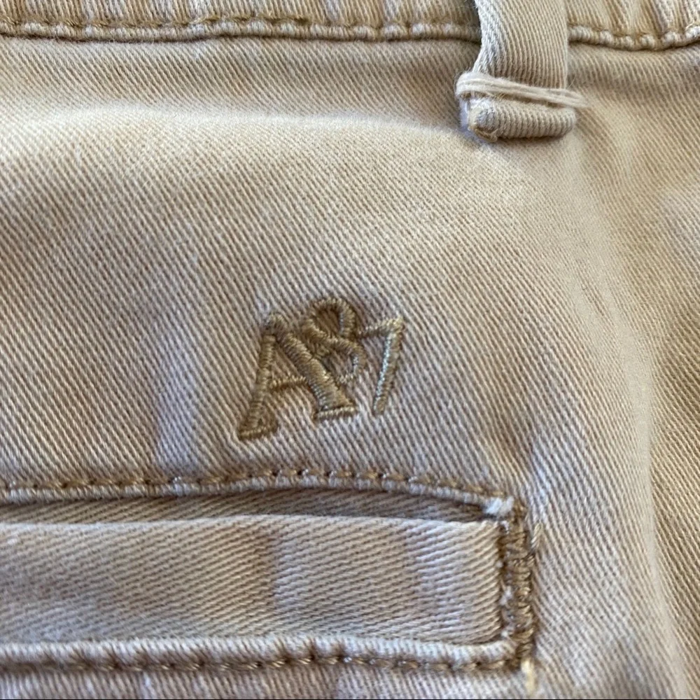 AEROPOSTALE khaki shorts four pockets 5/6
